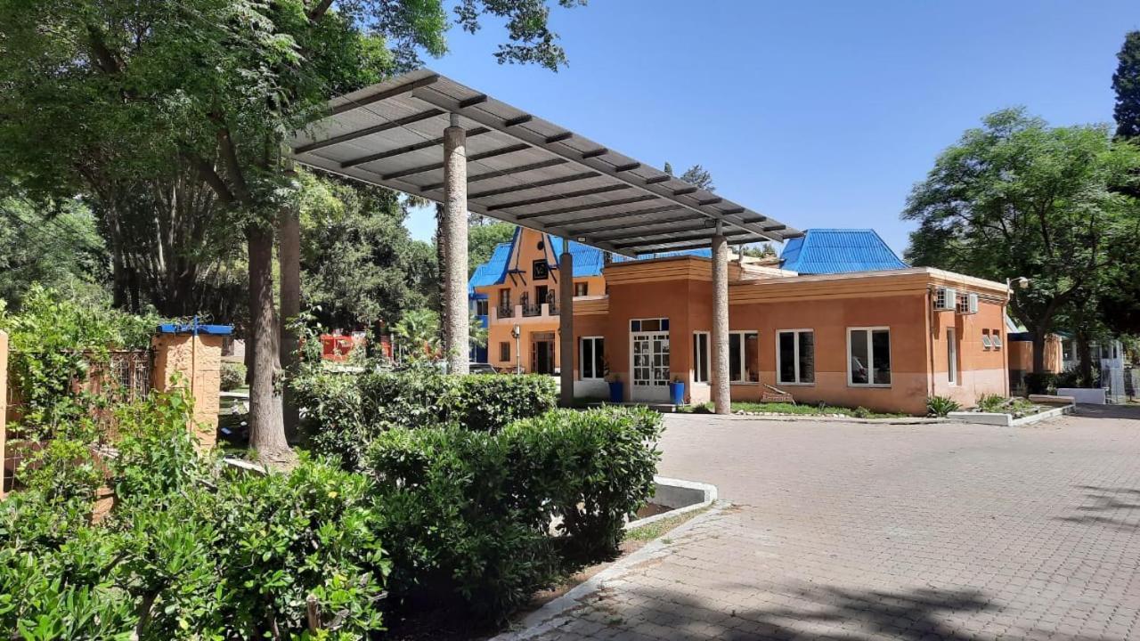Hotel El Volcan Bagian luar foto